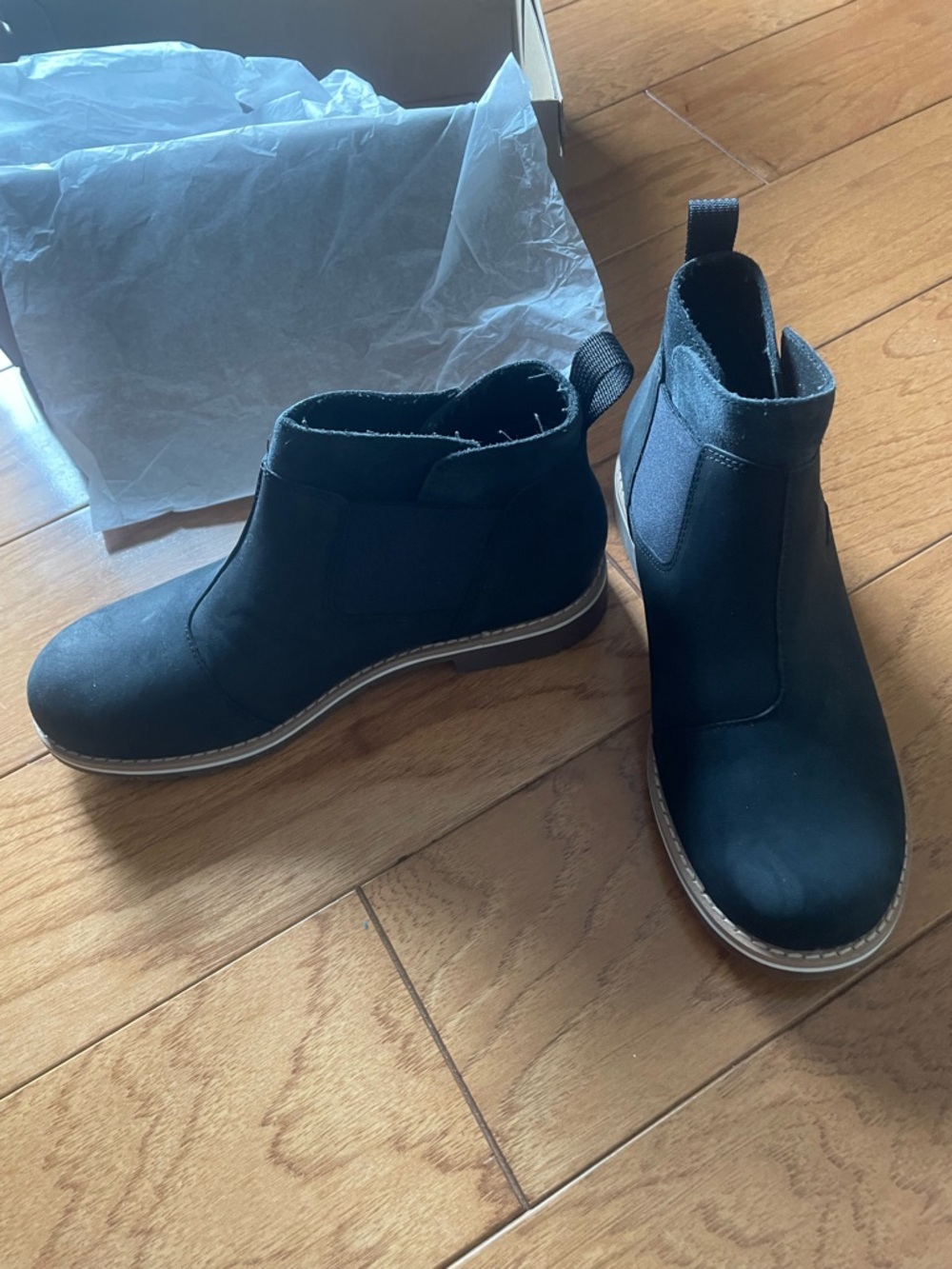 Chaco Cataluna Explorer Chelsea boot - black size 7